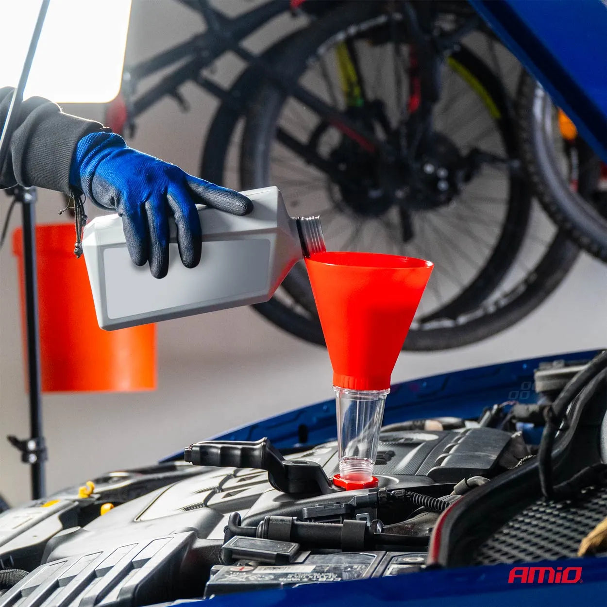 Motor oil funnel with holder 125mm