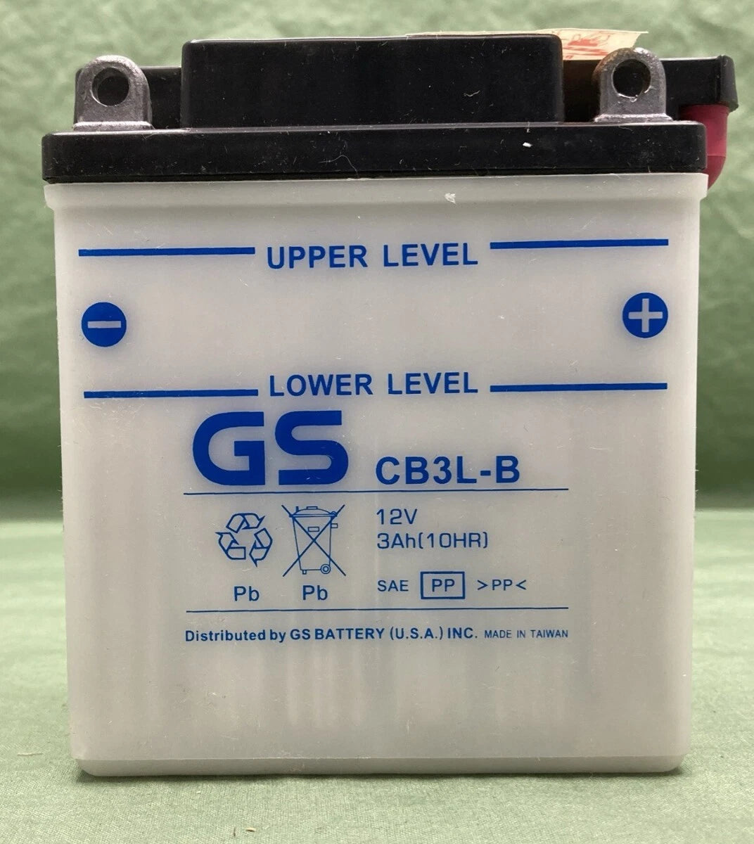      Volts
        12 Capacity Ah
        3 CCA A/EN
        32 Lunghezza (mm)
        98 Profondità (mm)
        56 Altezza (mm)
        110 Peso (kg)
        1.44 Volume di acido (Lt)
        0.24 Polarità
        Due poli - negativo a Sx e positivo a Dx Sfiato
        DX Terminale
        1 Layout
        0 

U.M. N. 